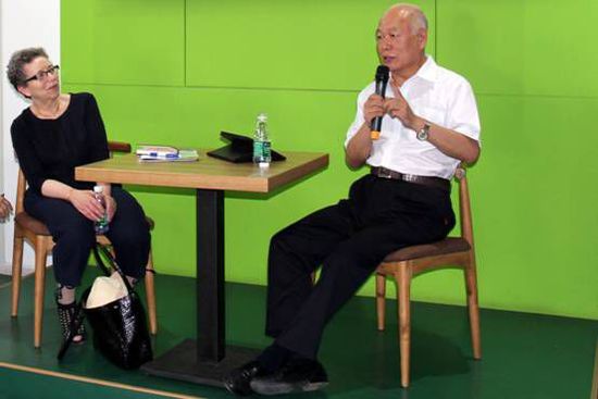 ��Ӽ��e����٤��.