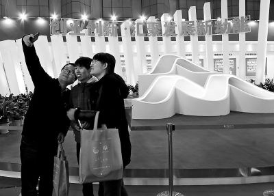 ���������^�����֙C���Ĺ��ܸ��p�����R��Ӱ��