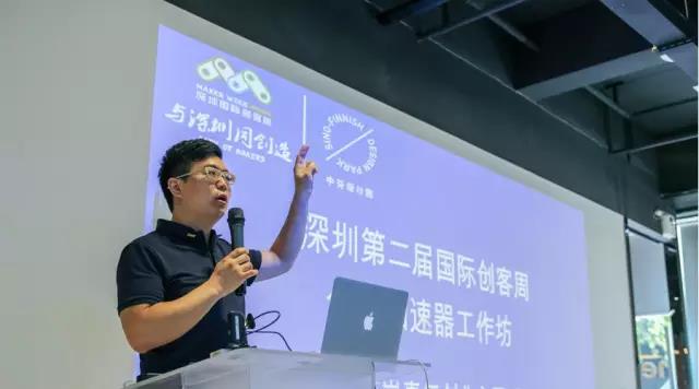 ���I������������