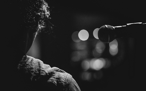 ���ɰ����ꡰ�ѡ�Ԓ�f��ɽ�����q���c���{