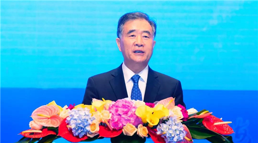 汪洋出席海峽論壇大會(huì)并發(fā)表重要講話 福建發(fā)布惠臺(tái)66條措施 第十屆海峽論壇大會(huì)今天上午在廈門舉行。中共中央政治局常委、全國(guó)政協(xié)主席汪……