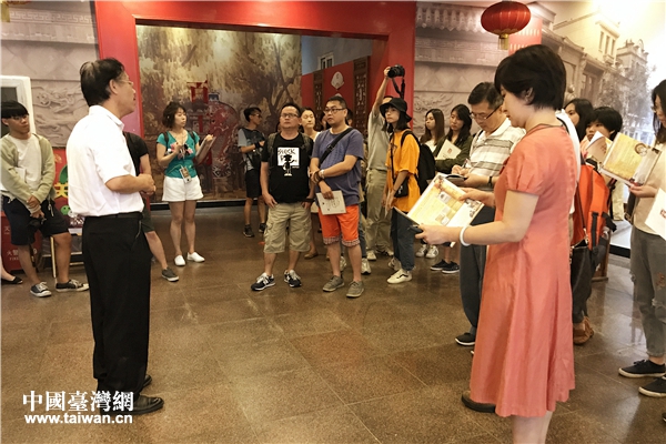 臺灣師生和青年媒體人參訪京城百工坊 臺灣師生和青年媒體人參訪京城百工坊