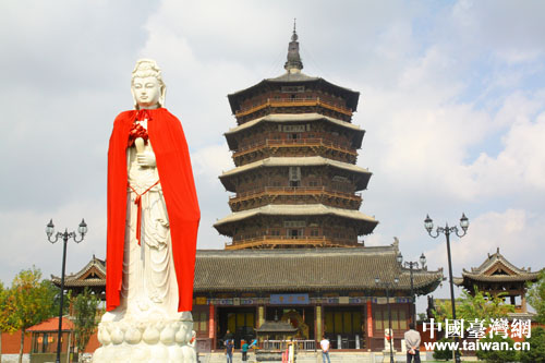 臺灣記者參觀山西應縣木塔 探訪真身舍利 臺灣記者參觀山西應縣木塔 探訪真身舍利