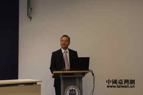 市臺辦副巡視員吳榮華宣布論壇開幕 市臺辦副巡視員吳榮華宣布論壇開幕