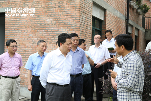 �Ĵ�ʡ���f(xi��)����ϯ���dƽ��ǰ�У����˴���������f(xi��)ί�T(li��n)��ҕ��M���½�h�_�Y��I(y��)������˾�{(di��o)��