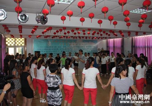 臺灣藝術(shù)大學志工隊到山東平邑開展預(yù)防燒燙傷教育培訓 臺灣藝術(shù)大學志工隊到山東平邑開展預(yù)防燒燙傷教育培訓