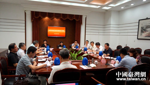 �������_(li��n)һ�е��Ϻ����_(li��n)�M(j��n)����ՄӑՓ