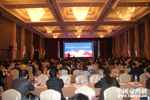 �Ͳ����e�k���ɰ����Ͳ�����С��I(y��)�l(f��)չՓ�����(xi��ng)Ŀ��(du��)�ӕ�(hu��)��