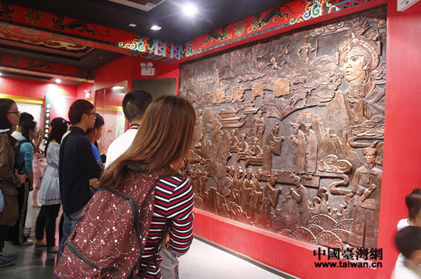 �������͝h�����°残�����ӿ̮���������˵�һ��