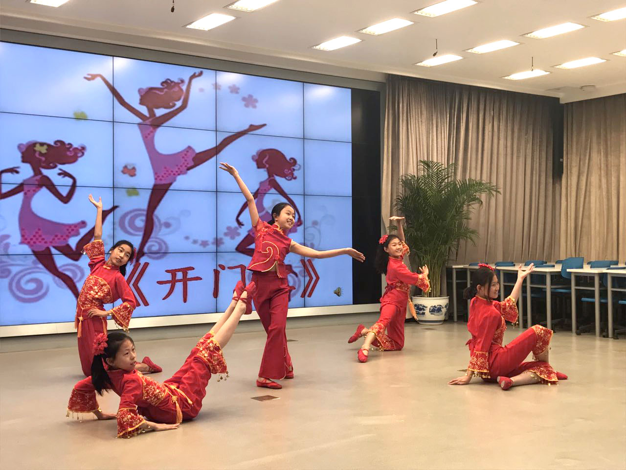 ����^��һС�W�W�������赸���_�T�t��