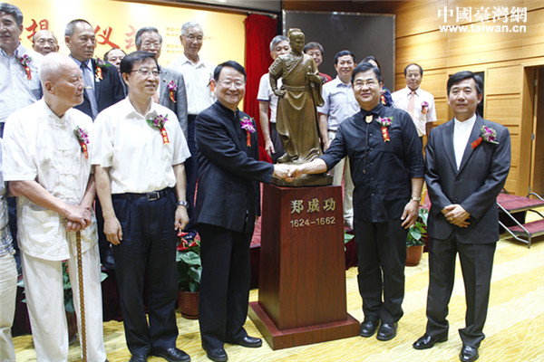 ���Aȫ��(gu��)�_(t��i)��ͬ��(li��n)�x��(hu��)��(hu��)�L(zh��ng)��������������_(t��i)(li��n)�h�M��ӛ���m�������ܼ�ꐆ�����~���Ļ