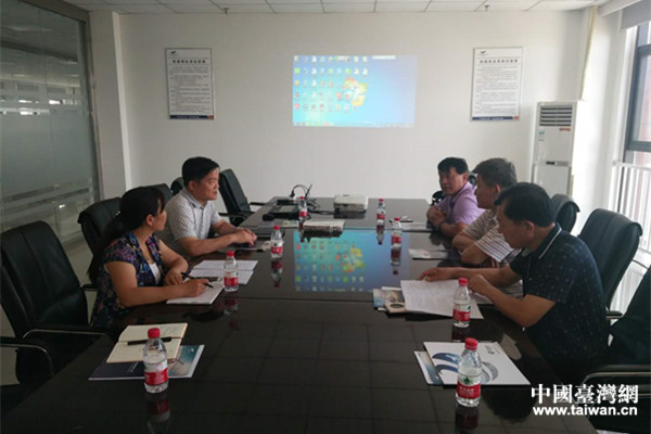 �����F��