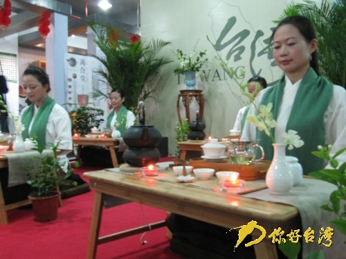 臺灣館呈現創意精品陶瓷工藝搶眼球 臺灣館呈現創意精品陶瓷工藝搶眼球