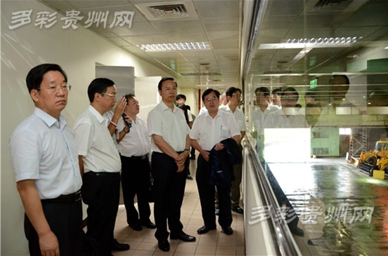 參訪團一行實地考察臺北市垃圾焚化廠 參訪團一行實地考察臺北市垃圾焚化廠