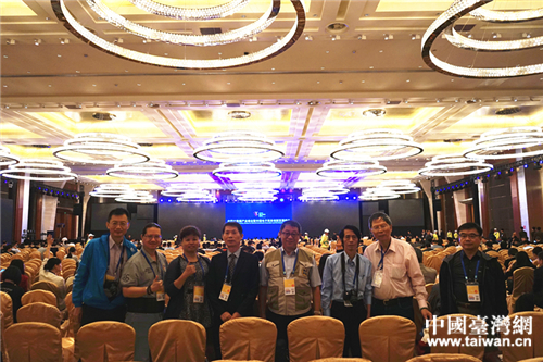 ����ý�w�F(tu��n)ӛ���ڡ���(sh��)����(hu��)���_(k��i)Ļʽ�F(xi��n)��(ch��ng)