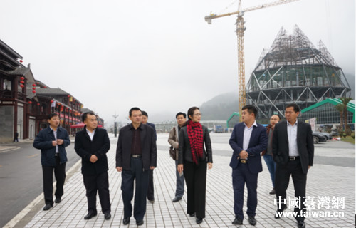 李靜副主任在玉都北殿現(xiàn)代高效農(nóng)業(yè)休閑園區(qū)調(diào)研 李靜副主任在玉都北殿現(xiàn)代高效農(nóng)業(yè)休閑園區(qū)調(diào)研