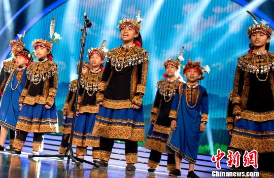 �_���Ş���С���ѵľ��ʹ�Ŀ�����ɰ��ك����g�Ě�պ��е�ʮ�㡣���S�� �z