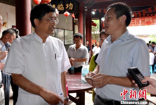 �ɰ�ӛ�ߡ�����W������،�Դ���Jͬ�У��ɰ��ͼ�һ���H