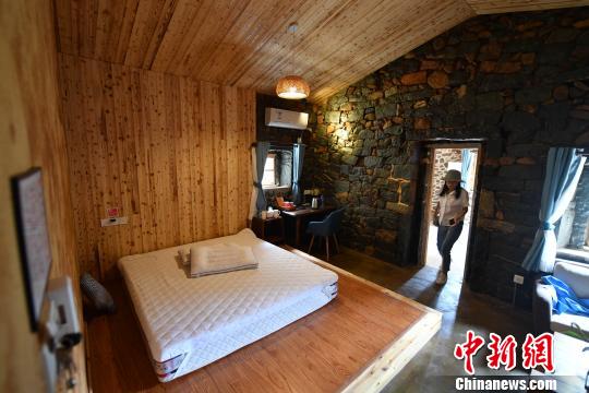 ����һ�µĹ�ʯ�ȱ���������ޣ���(j��ng)�^ˢϴ��ʯ�^������ԭ�����L(f��ng)ò��׌�οͿ����w�ƽ̶�ˏ�ǰ�����ʽ�����Z�� �z