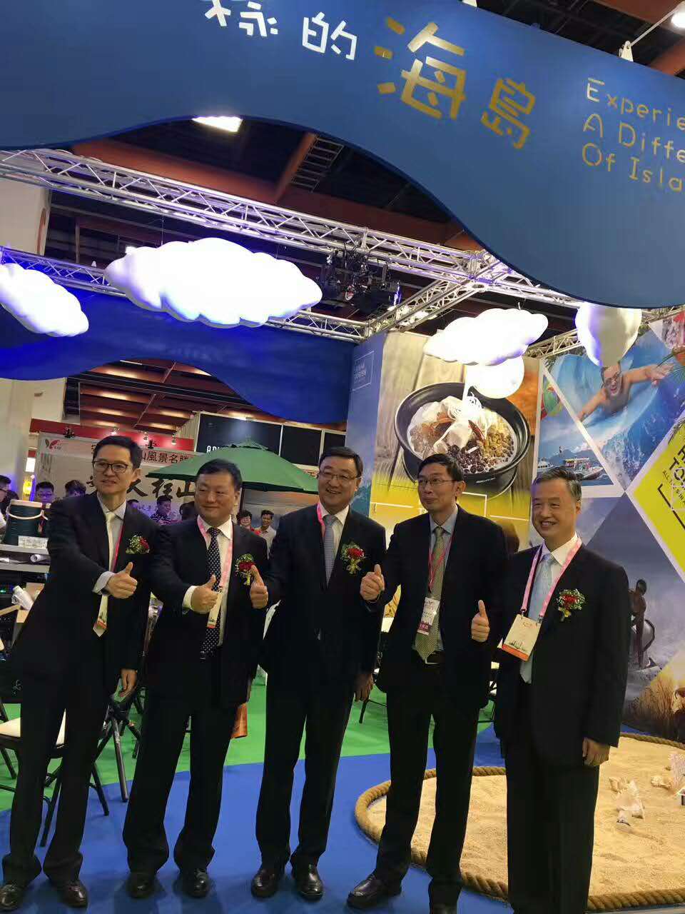 ���w򞺣�ϣ���һ�ӵĺ��u�������ƽ���ڸ�������e�k