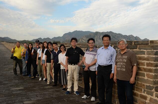 �ɰ�ý�w�˹�ͬ�v���ӱ��L�ǹ���