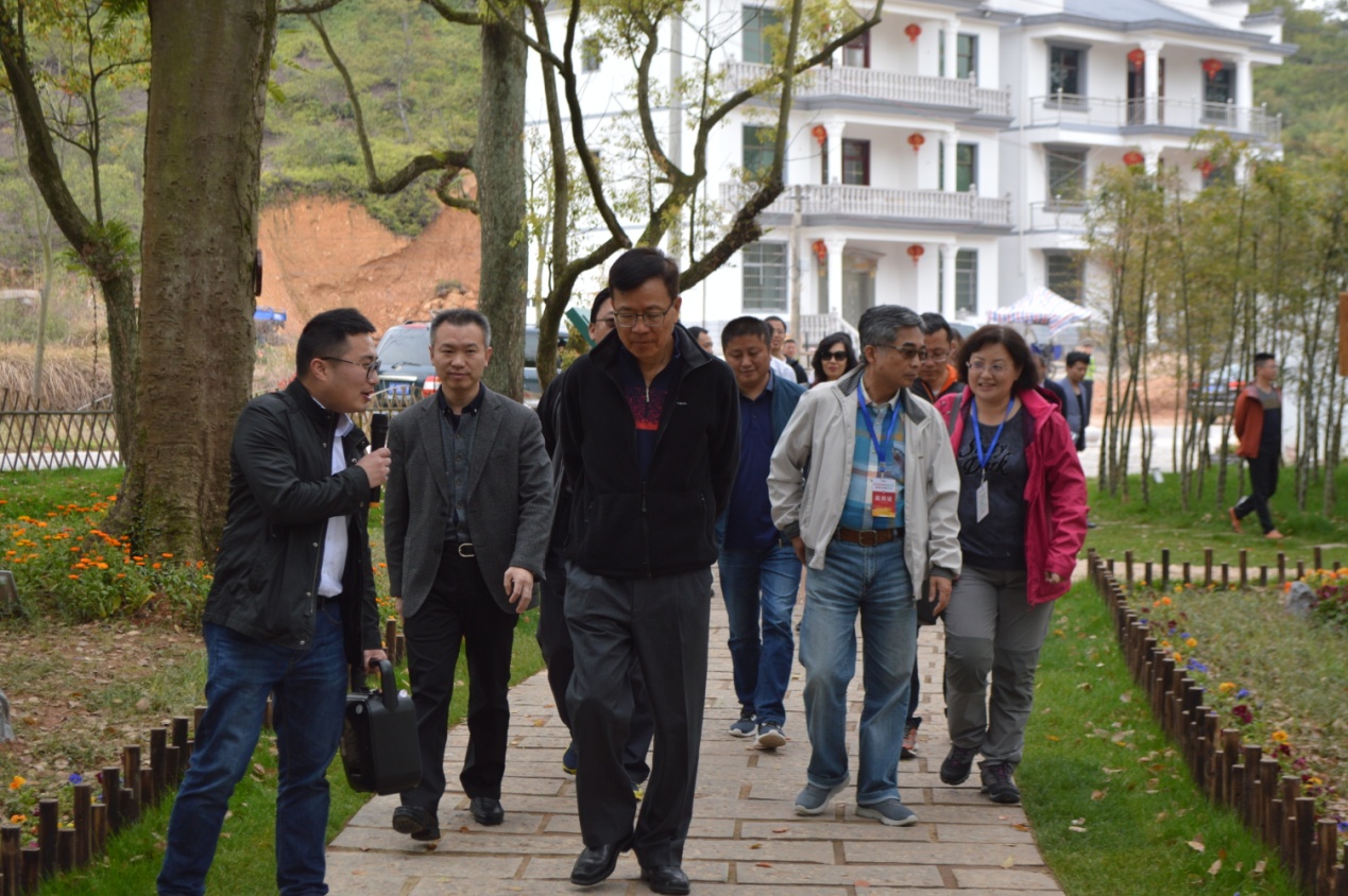 �ɰ��߸۰��񺽸ߌ��ڽ����Uɽ�_չ�Ļ��Jͬ���