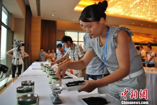 �ɰ�����ِչ�_PK�����F�^�������Q���_���Ј�