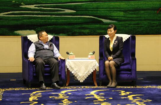 內蒙古自治區黨委常委、統戰部部長王莉霞會見中國臺北奧委會主席林鴻道一行 內蒙古自治區黨委常委、統戰部部長王莉霞會見中國臺北奧委會主席林鴻道一行