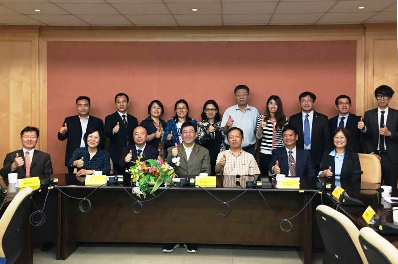 山東省高校交流團在臺北參訪中國文化大學 山東省高校交流團在臺北參訪中國文化大學