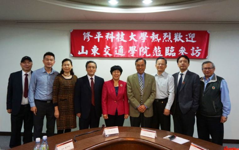 ɽ�|��ͨ�W(xu��)Ժ�hί��ӛ�O�����ʈF(tu��n)�L���_(t��i)����Уȡ���S�T�ɹ�