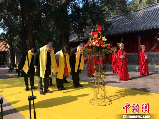 ���Ժ��{�ɰ������������ʿ��������ʥ�Ȏ������񾴫I���@���������Ϲ��Y