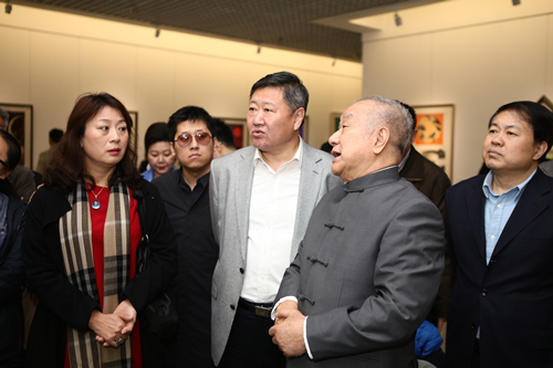 嘉賓參觀展覽 嘉賓參觀展覽