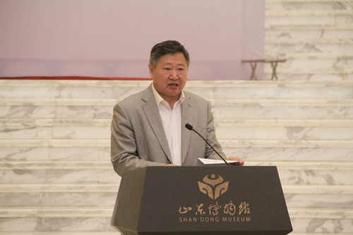 山東省文物局副局長周曉波致辭 中國美術家協會策展委員會副主任皮道堅致辭 山東省文物局副局長周曉波致辭 中國美術家協會策展委員會副主任皮道堅致辭