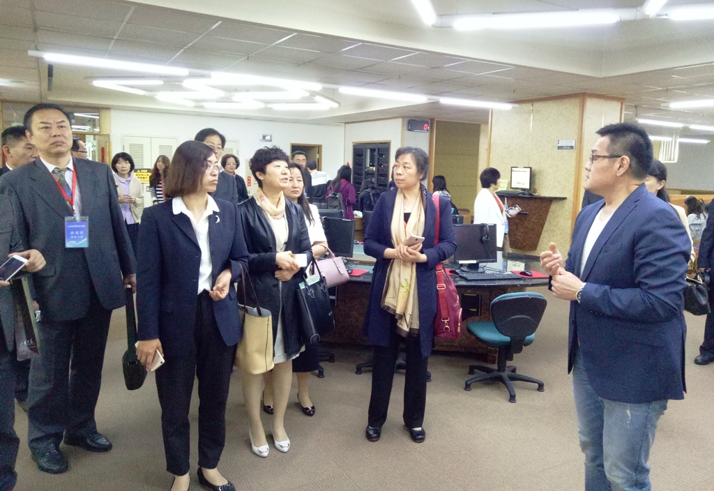 �D���B���_����Уͬ�lչ�������Ļ��zӰչ���Ļ���W�_Ļ