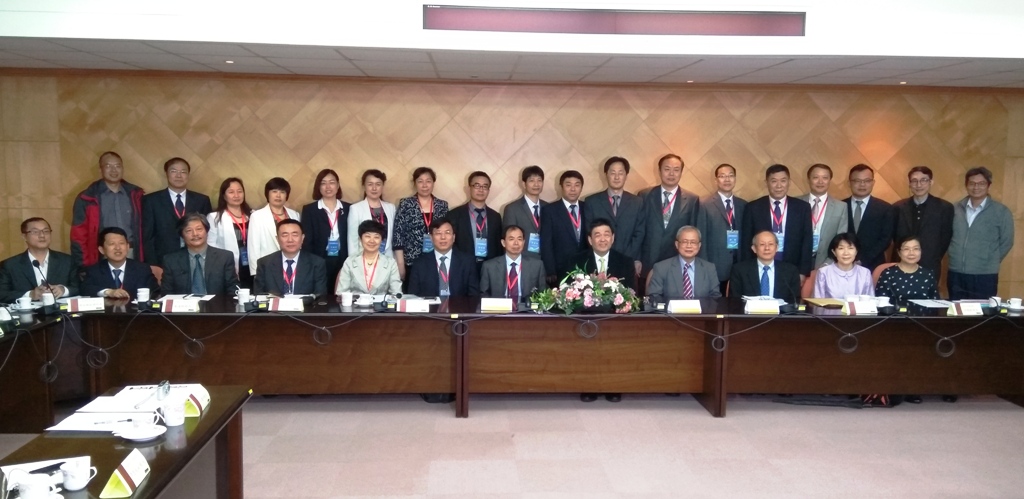 �D���B���_����Уͬ�lչ�������Ļ��zӰչ���Ļ���W�_Ļ