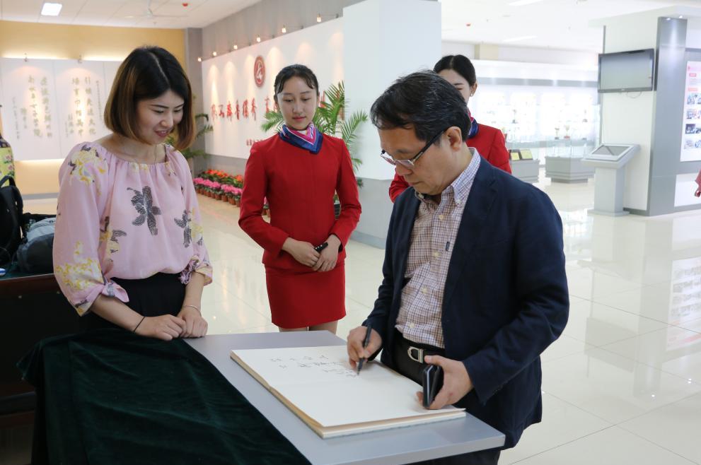 �_���|����W���AԴ���ڵ�ɽ�|Ů�ӌWԺ���W�g���