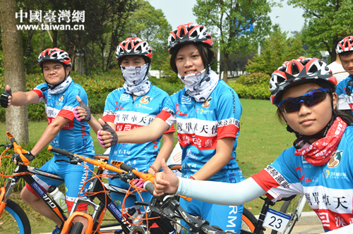 騎手中“巾幗不讓眉須” 騎手中“巾幗不讓眉須”