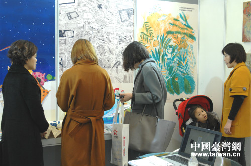 參觀者絡(luò)繹不絕 參觀者絡(luò)繹不絕