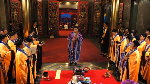 四川青城山祖天師巡臺祈福活動走進臺北受民眾熱捧 四川青城山祖天師巡臺祈福活動走進臺北受民眾熱捧