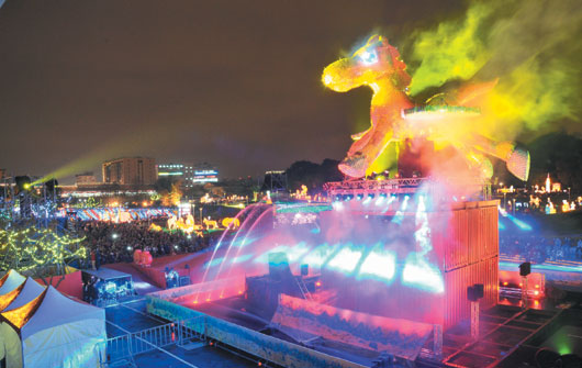 臺北燈節亮了“圓仔”和“飛馬”齊亮相(圖)