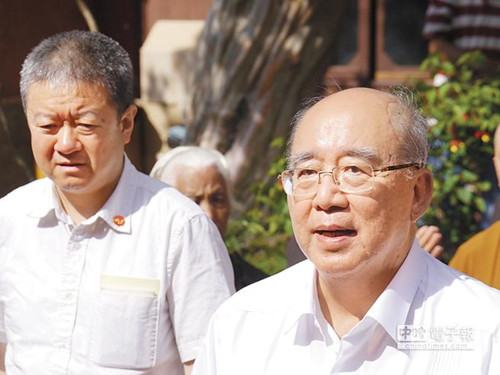 吳伯雄云南參拜抗日烈士將參與迎回將士遺骸活動