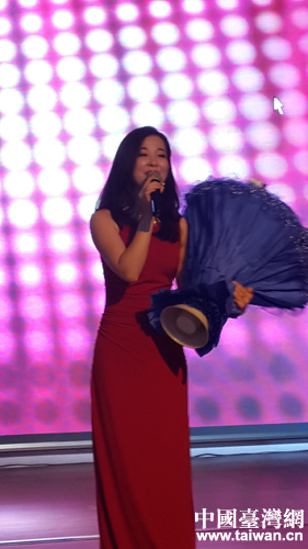 ���µĹ��£��cС�������w������龉�͐����һ��