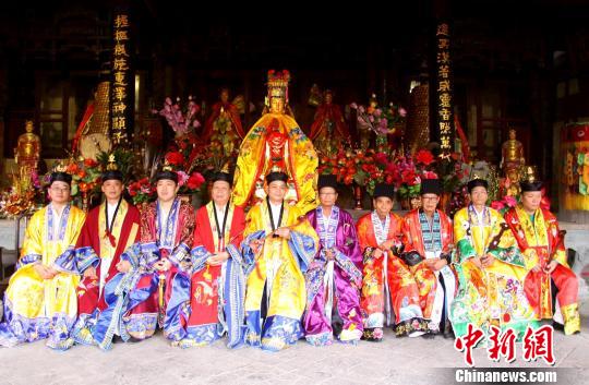 260余名兩岸道教弟子陳靖姑祖廟結業 260余名兩岸道教弟子陳靖姑祖廟結業