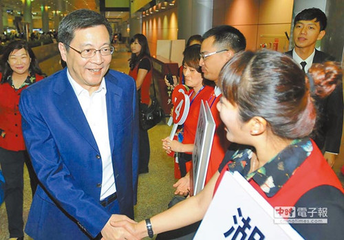 湖南省長杜家毫訪臺暌違18年再踏寶島顯興奮(圖) 湖南省長杜家毫訪臺暌違18年再踏寶島顯興奮(圖)
