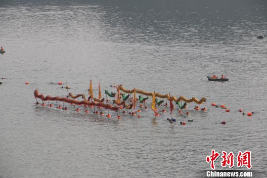 �D����Ӿ�ۺ�����ˮ��ˣ���L�����ڽ������������N����ǰ�M���ˑB��