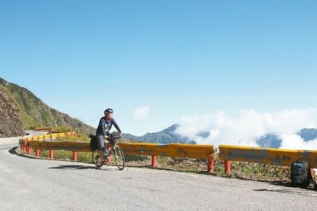  �x�Q�L��ʳ����ο͆�܇�h�u�����_����һζ