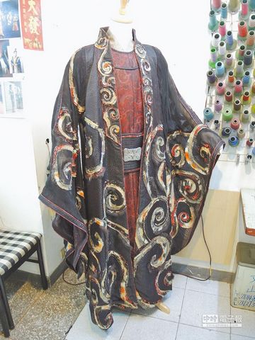 臺(tái)北辦戲服特展“聶隱娘”現(xiàn)身城隍廟(圖)