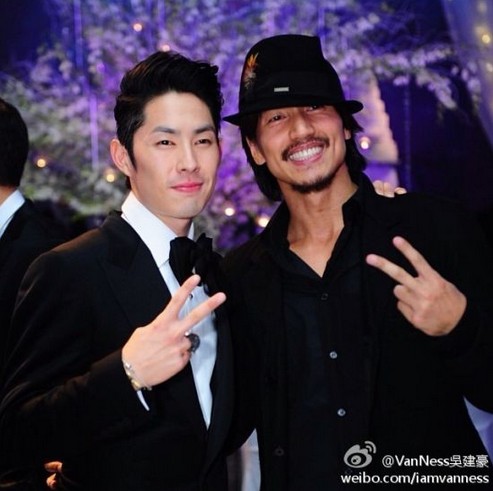 �Գ����ϯ�ǽ�����YӢ��С���K׃�����@���W��