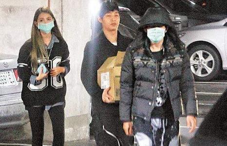 周杰倫宣布明年一月前結(jié)婚 婚后盡快做爸爸 周杰倫宣布明年一月前結(jié)婚 婚后盡快做爸爸