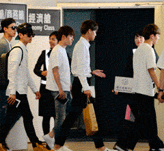 EXO���_�_�� �ձ���۷۽z�s���_��ӭ��ż��(�D)